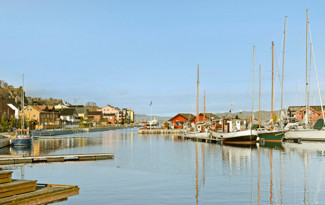 Holmestrand Sentrum Med Flott Båthavn Og Gjestebrygge 2